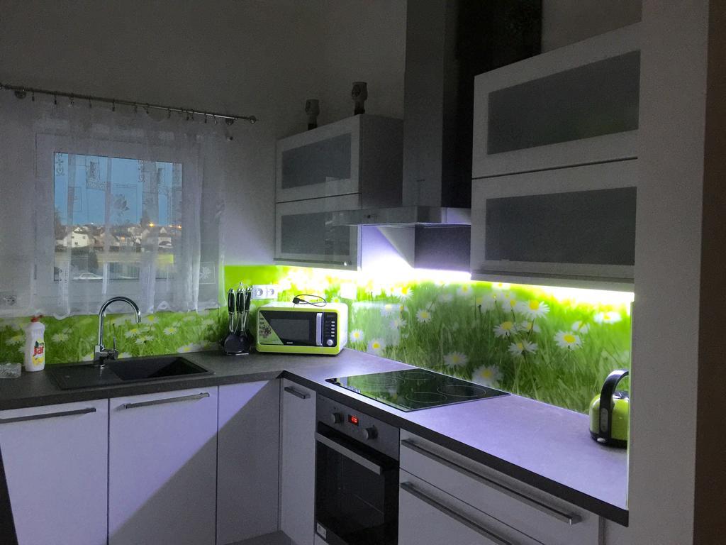 Apartman Na Lukach - Kopretina Тршебонь Экстерьер фото