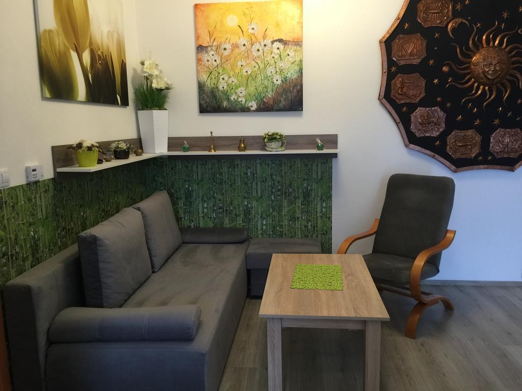 Apartman Na Lukach - Kopretina Тршебонь Экстерьер фото